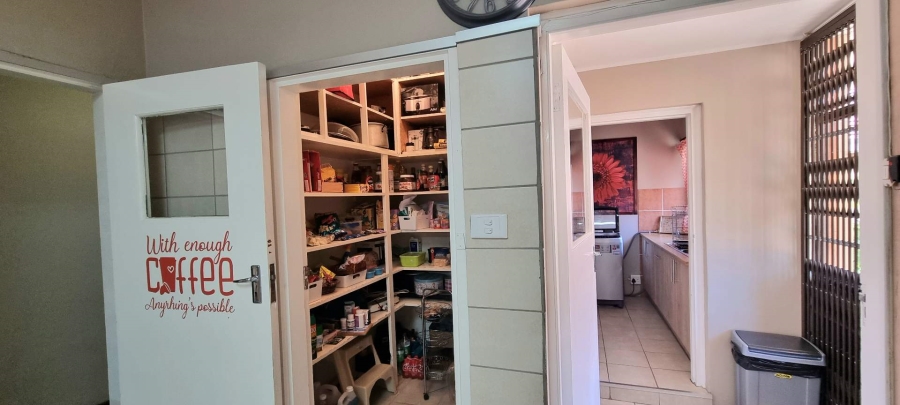 5 Bedroom Property for Sale in Bayswater Free State